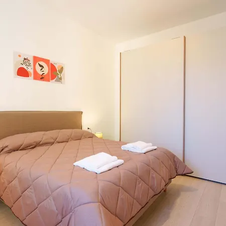 Cignani Loft - Station, Fair, Center Apartman