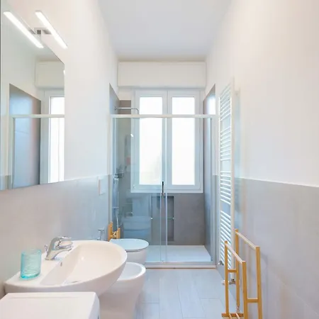 Cignani Loft - Station, Fair, Center Apartman *